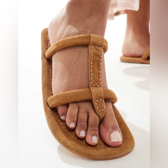 Free People Women’s Suede Contrast Stitch Flat Sandals in Cinnamon | NEW/NWOT!🤎 - Picture 1 of 12